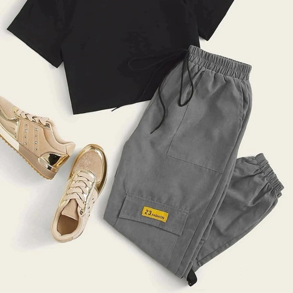 Drawstring Cargo Joggers - Picture 3 of 4